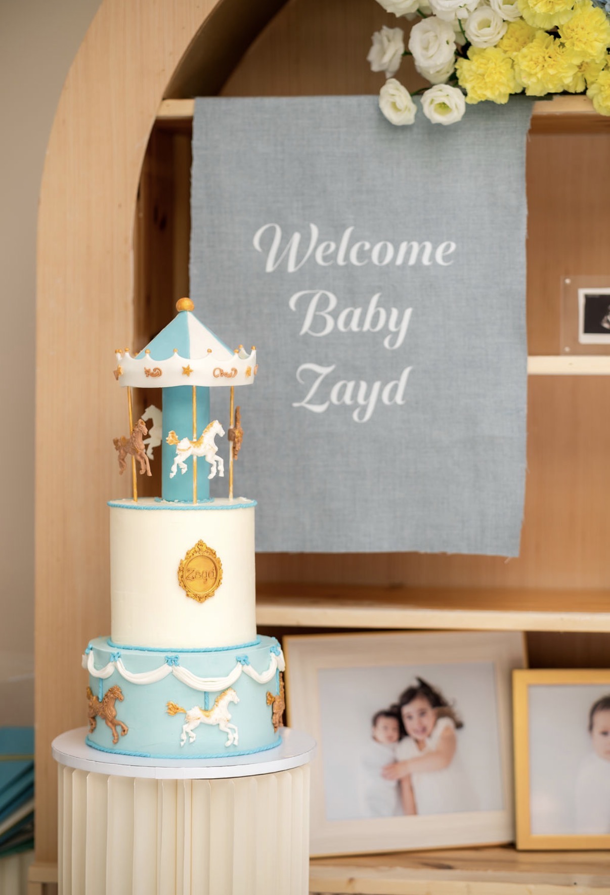 Baby shower cake display