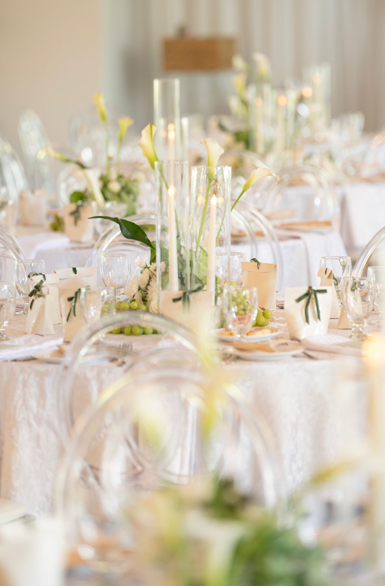 White floral tablescape